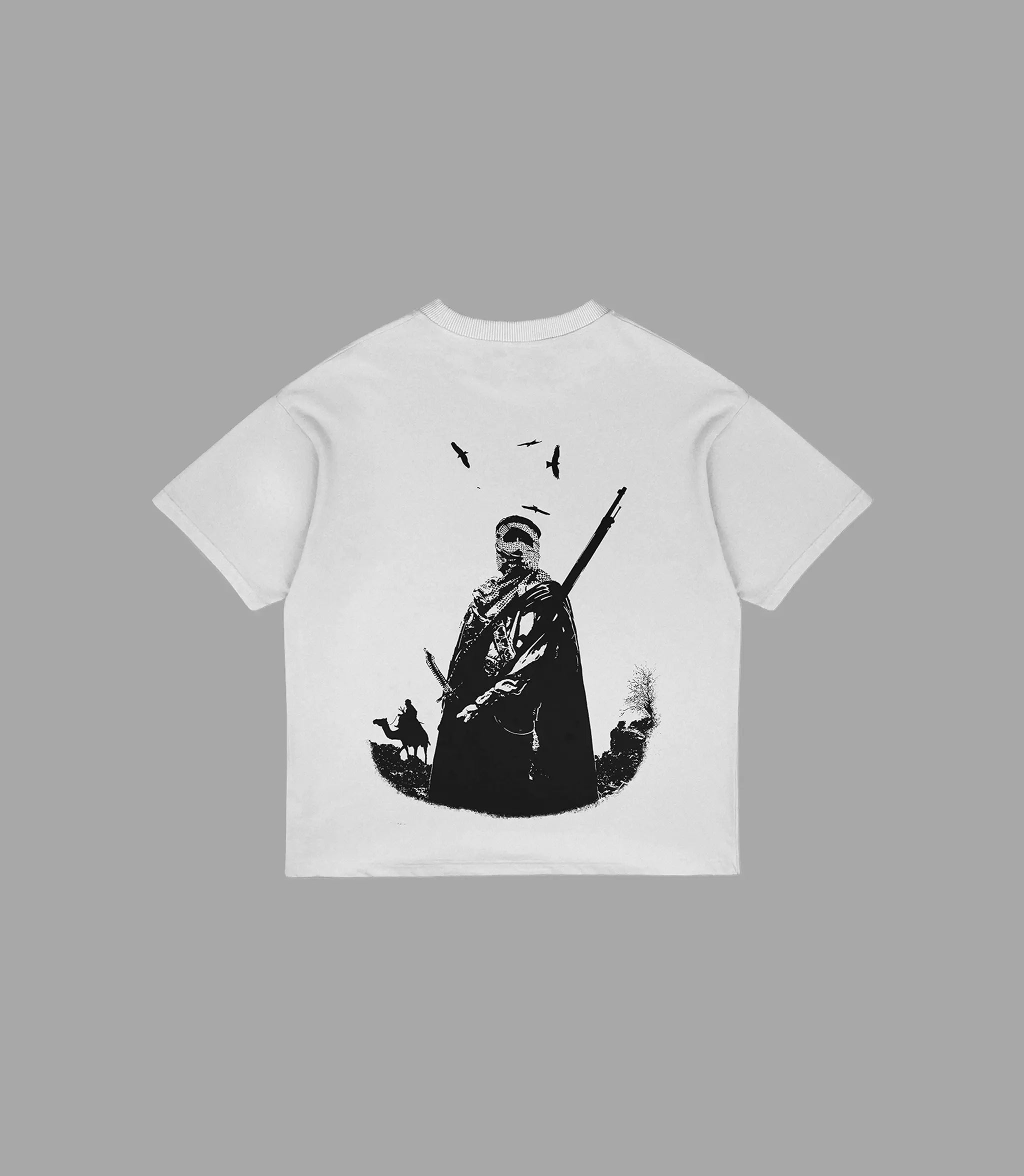 Tshirt Weiß Oversize – Arabic Poetry Style | Arabian Vibes